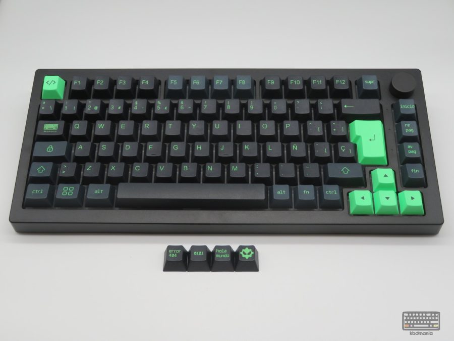 Set de keycaps NEO 2.0 de kbdmania en teclado 75%, PBT deep dye sub, ISO Español y ANSI, colores negro y verde fluorescente, inspirado en Matrix y programación.