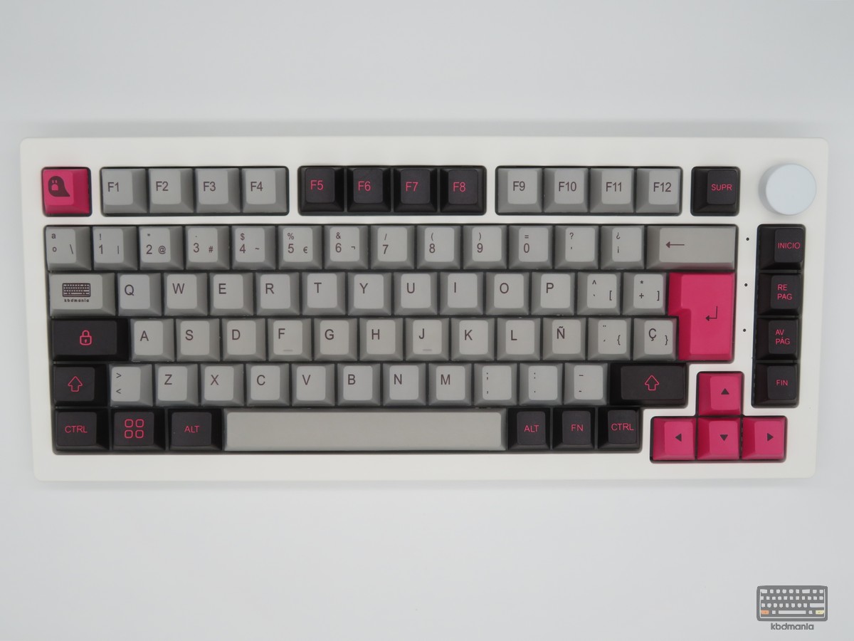 Set de keycaps PHANTOM 2.0 de kbdmania en teclado 75%, PBT deep dye sub, ISO Español y ANSI, gris