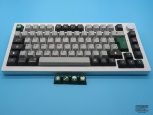 Teclas con leyendas en español para iso-ansi en pbt y perfil cherry de kbdmania - muestra