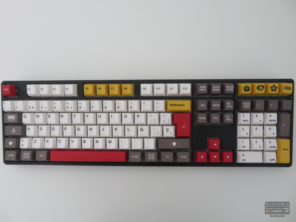 TECLADO FULL SIZE STRAWERRY Teclados con varios modelos de keycaps ISO_ES