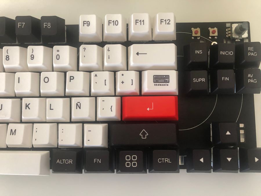 Foto de teclado ANSI español aumentado parte derecha